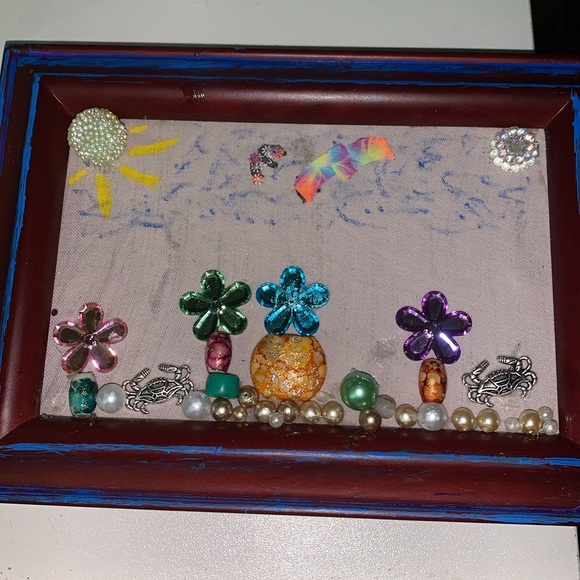 Picture frame made into art hand or let it sit - Picture 4 of 6